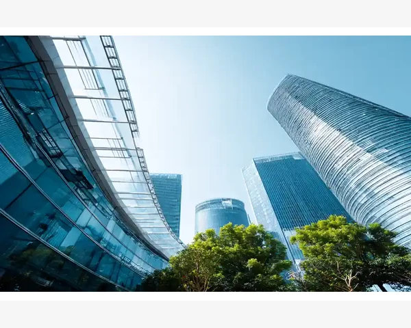 MT4多款智能交易同屏共跑实操要点_平台运行机制与图表独立性